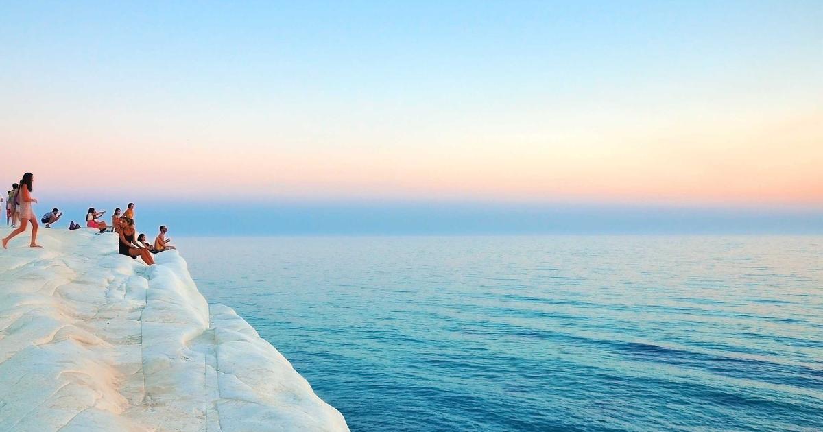 IBO TV Pro channel guide displayed on a Xiaomi MiBox connected to a 4K television