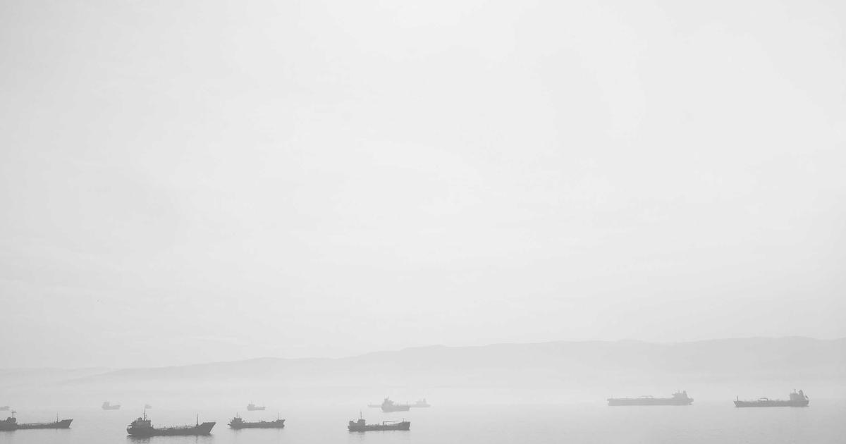 Xiaomi MiBox displaying MAT Player EPG guide with a TV schedule grid